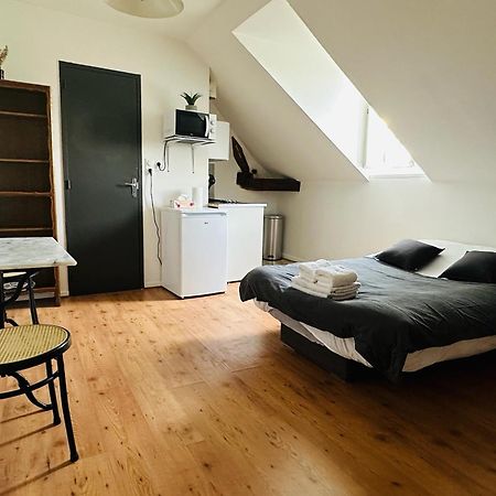 Studio 12 Proche Centre Ville Avec Wifi Parking Труа Экстерьер фото