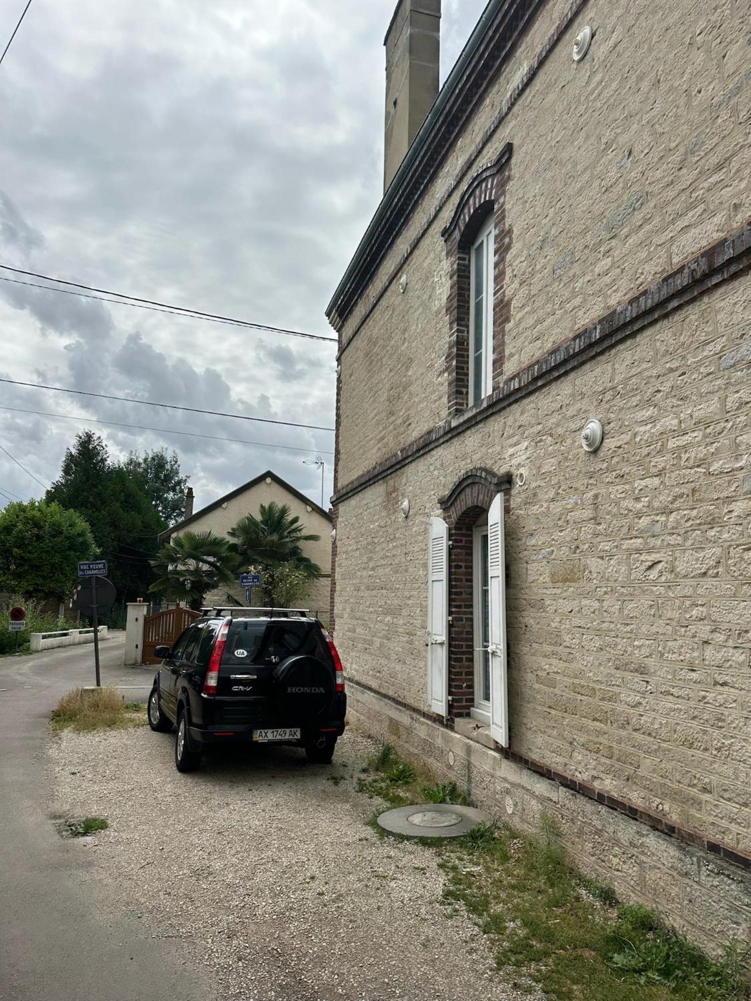 Studio 12 Proche Centre Ville Avec Wifi Parking Труа Экстерьер фото